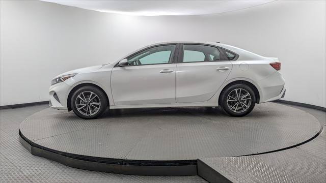 Used 2022 Kia Forte LXS w/ LXS Technology Package FWD image 3