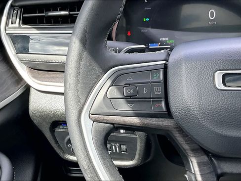 Used 2022 Jeep Grand Cherokee Limited 4xe AWD/4WD image 25