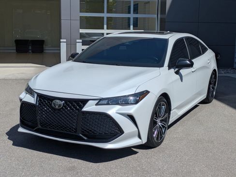 Used 2019 Toyota Avalon XSE w/ Carpet Mat Package FWD image 8