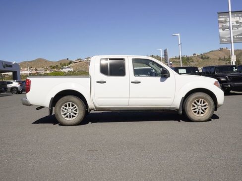 Used 2020 Nissan Frontier SV AWD/4WD image 3