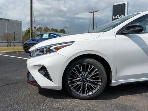 Used 2023 Kia Forte GT-Line w/ GT-Line Premium Package image 3