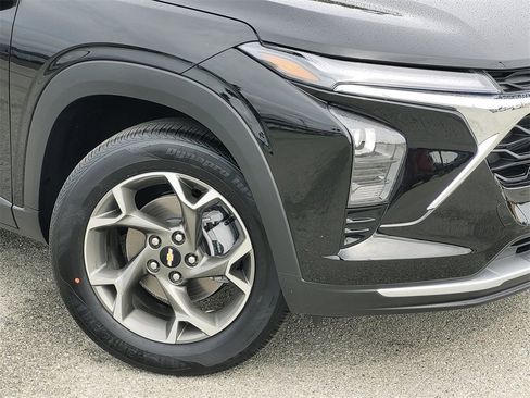 New 2026 Chevrolet Trax LT image 6