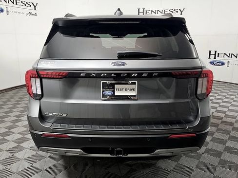 Used 2026 Ford Explorer Active w/ Active Comfort Package RWD image 6