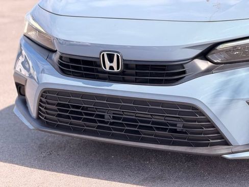 Used 2022 Honda Civic Sport image 6