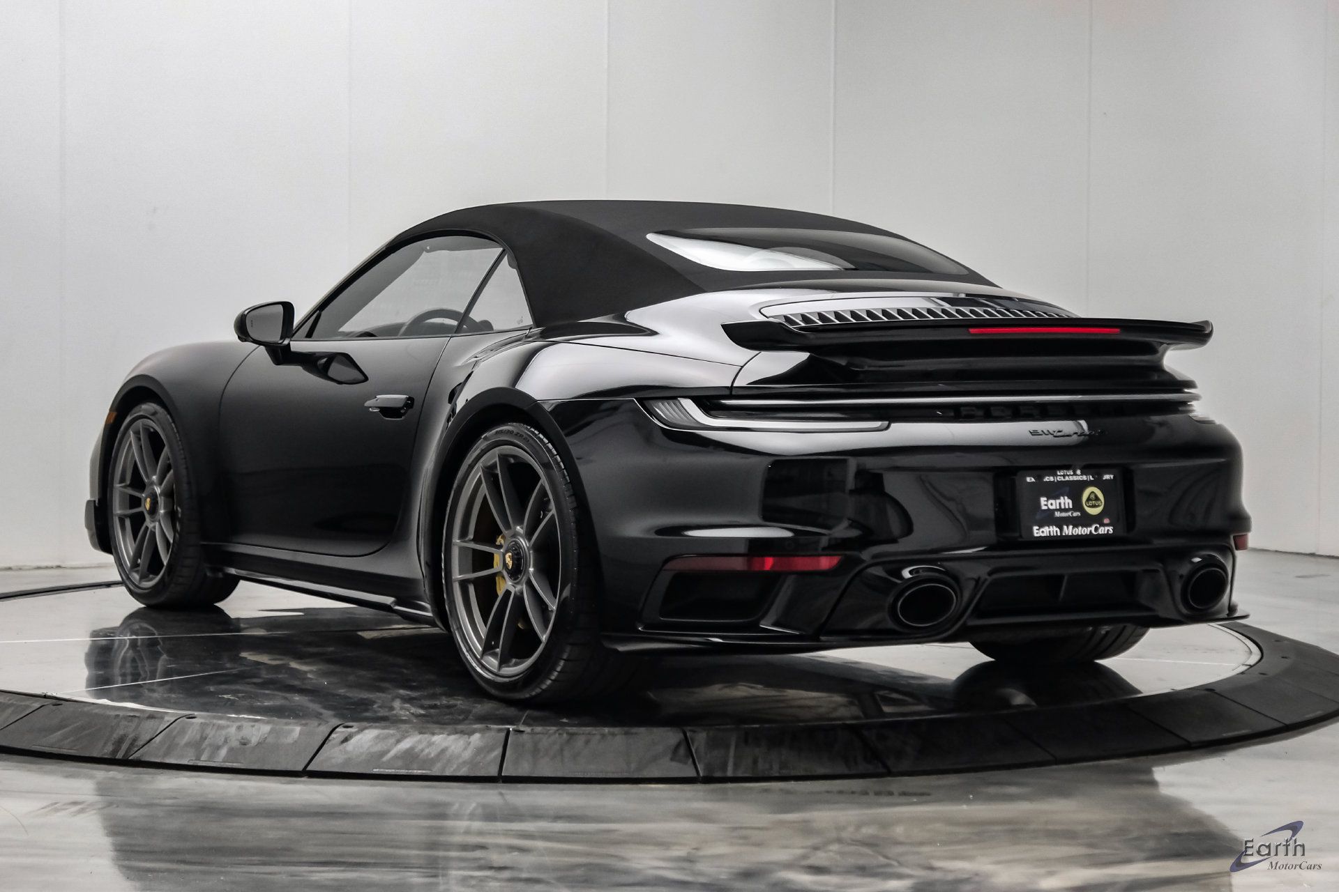 Used 2025 Porsche 911 Turbo S w/ Exterior Sport Package AWD/4WD image 13