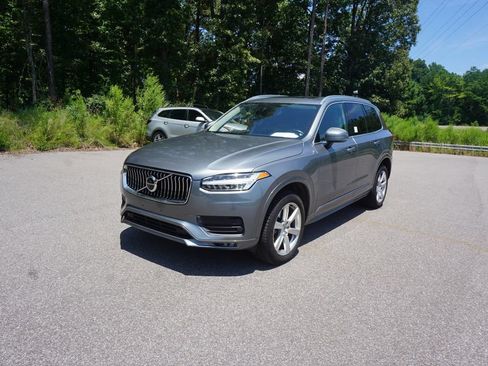 Used 2020 Volvo XC90 T6 Momentum AWD/4WD image 26