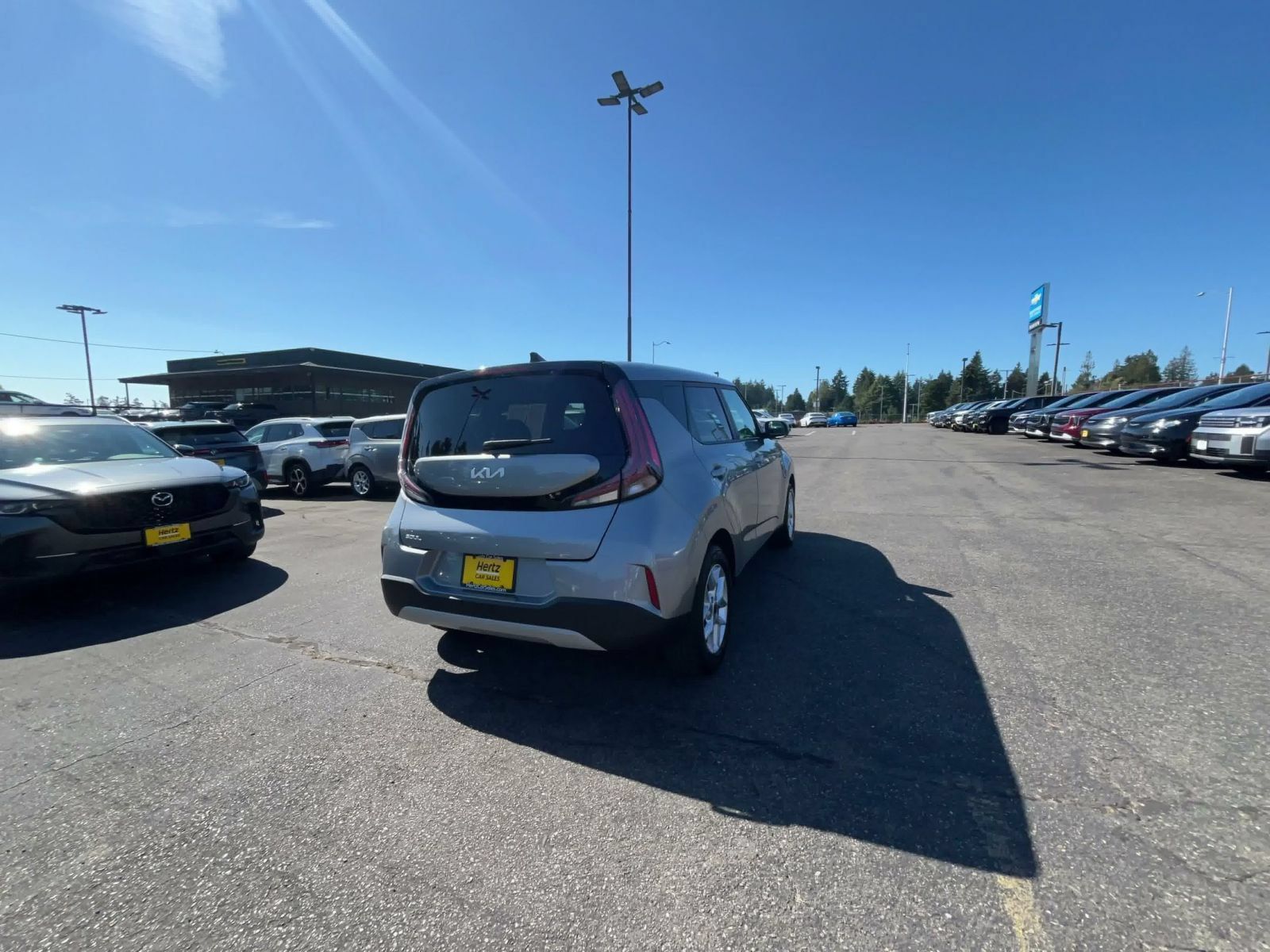 Used 2025 Kia Soul LX w/ LX Technology Package FWD image 13