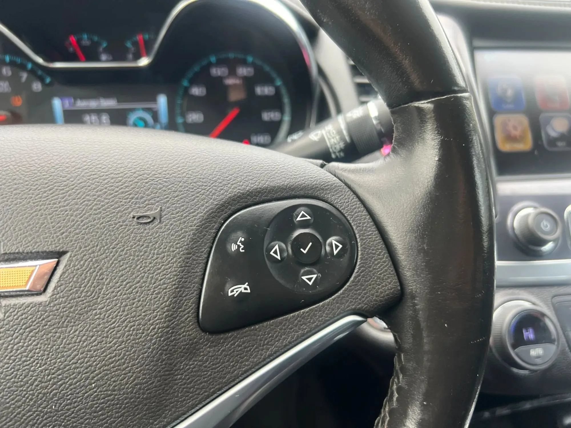 Used 2019 Chevrolet Impala LT FWD image 20