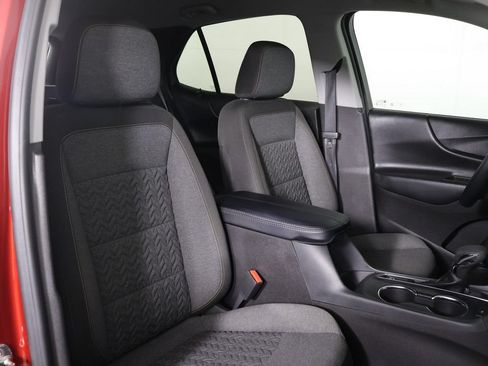 Used 2024 Chevrolet Equinox LT FWD image 28