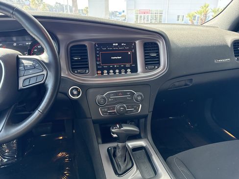 Used 2023 Dodge Charger SXT w/ Blacktop Package image 28