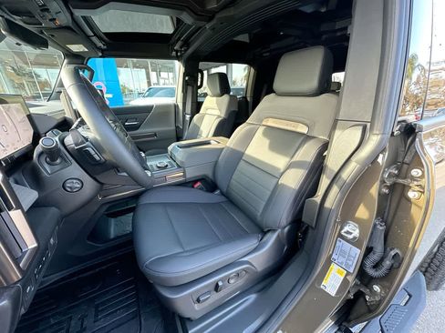 Used 2025 GMC Hummer EV 3X w/ LPO, Cargo Utility Package image 20