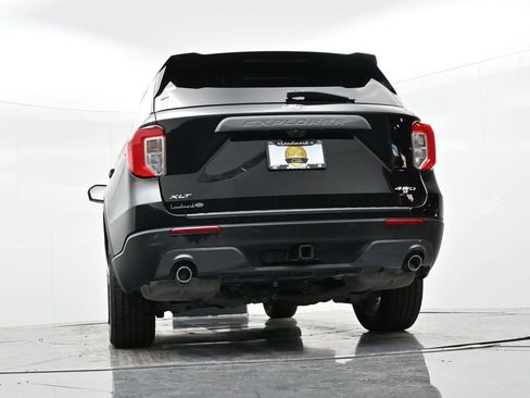 Used 2022 Ford Explorer XLT w/ Equipment Group 202A image 18