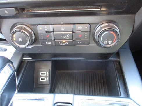 Used 2018 Ford F150 XLT w/ Equipment Group 302A Luxury image 15