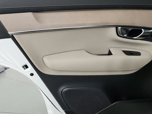 Certified 2026 Volvo XC90 B6 Plus w/ Protection Package Premier AWD/4WD image 29