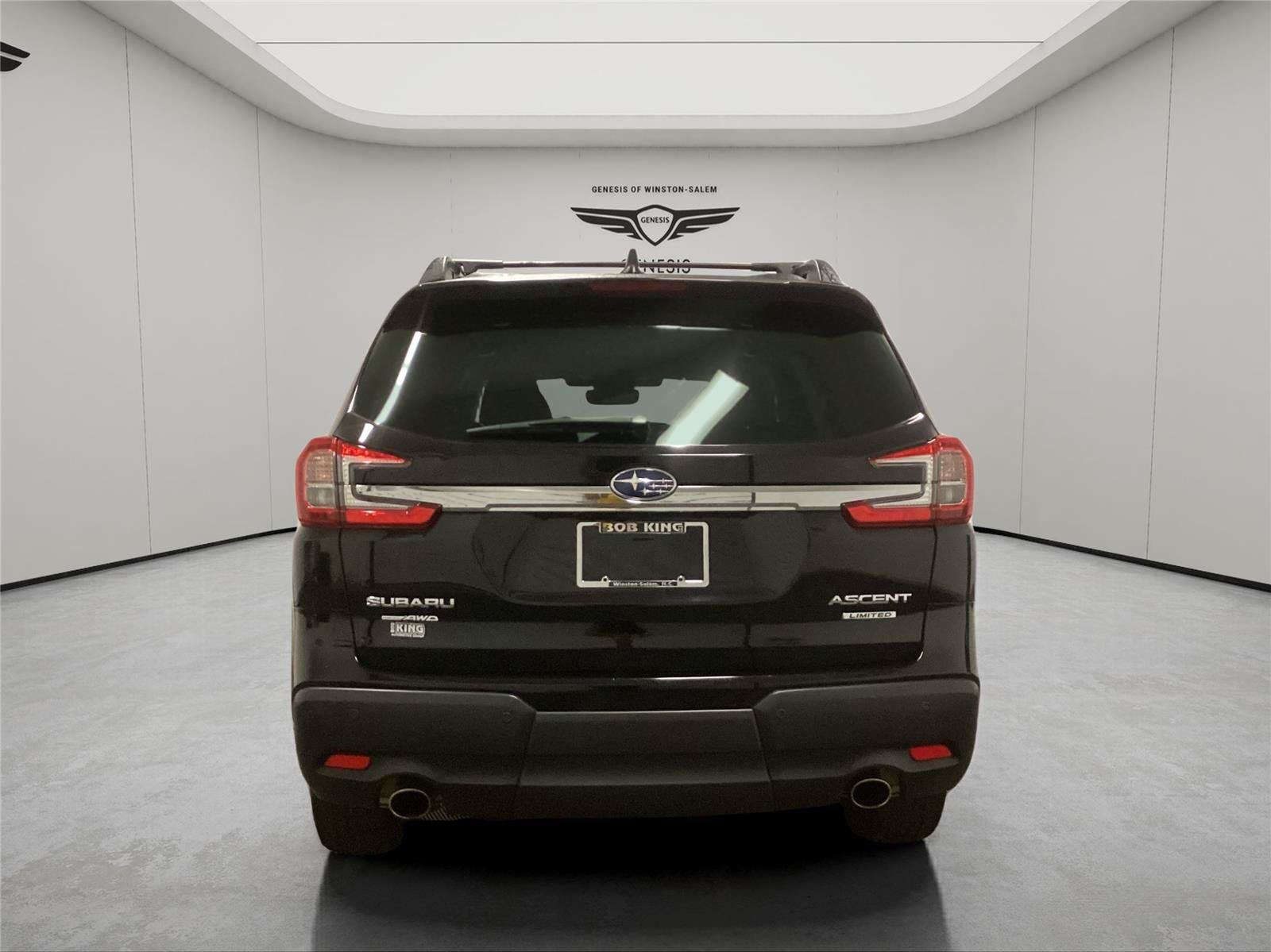 Used 2023 Subaru Ascent Limited w/ Technology Package AWD/4WD image 4