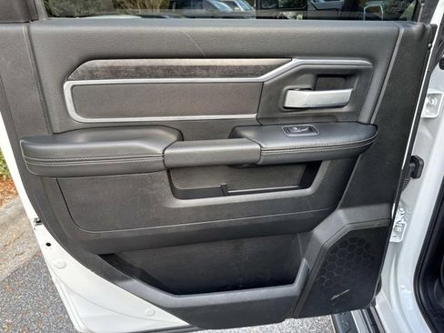 Used 2024 RAM 2500 Big Horn image 15