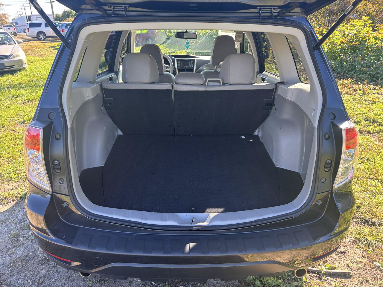 Used 2012 Subaru Forester 2.5X Limited AWD/4WD image 23