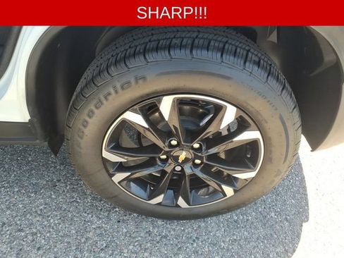 Used 2022 Chevrolet TrailBlazer LT w/ Convenience Package FWD image 14