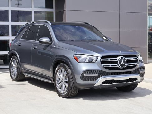 Used 2021 Mercedes-Benz GLE 350 4MATIC image 3