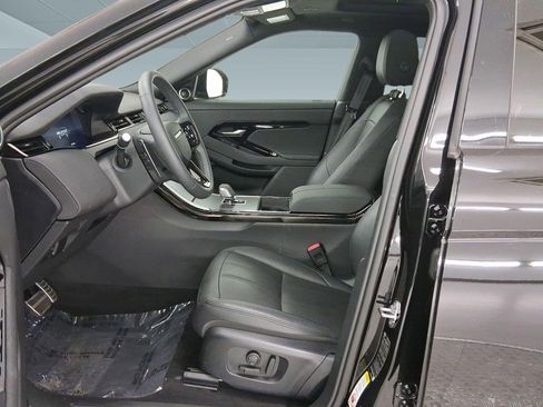 Used 2025 Land Rover Range Rover Evoque Dynamic SE image 5