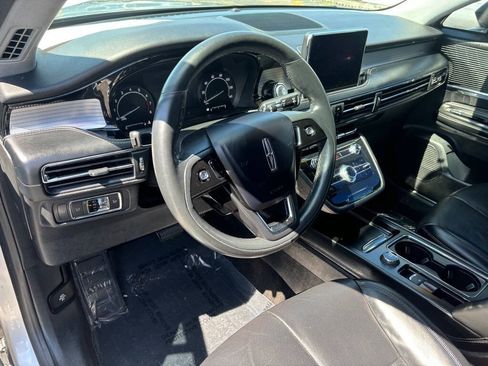 Used 2020 Lincoln Corsair AWD w/ Premium Package image 8