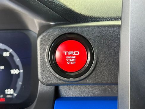 Certified 2025 Toyota Tacoma TRD Off-Road image 26