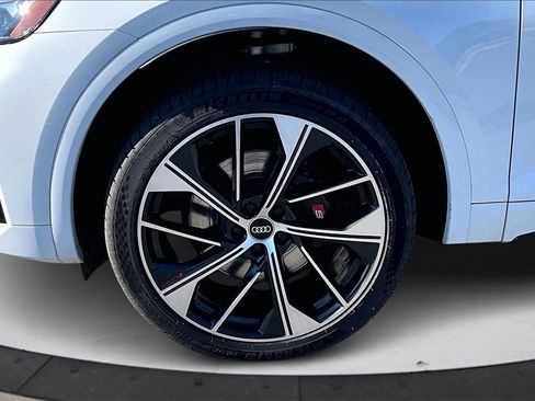 Used 2023 Audi SQ5 Premium Plus w/ Premium Plus Package image 32