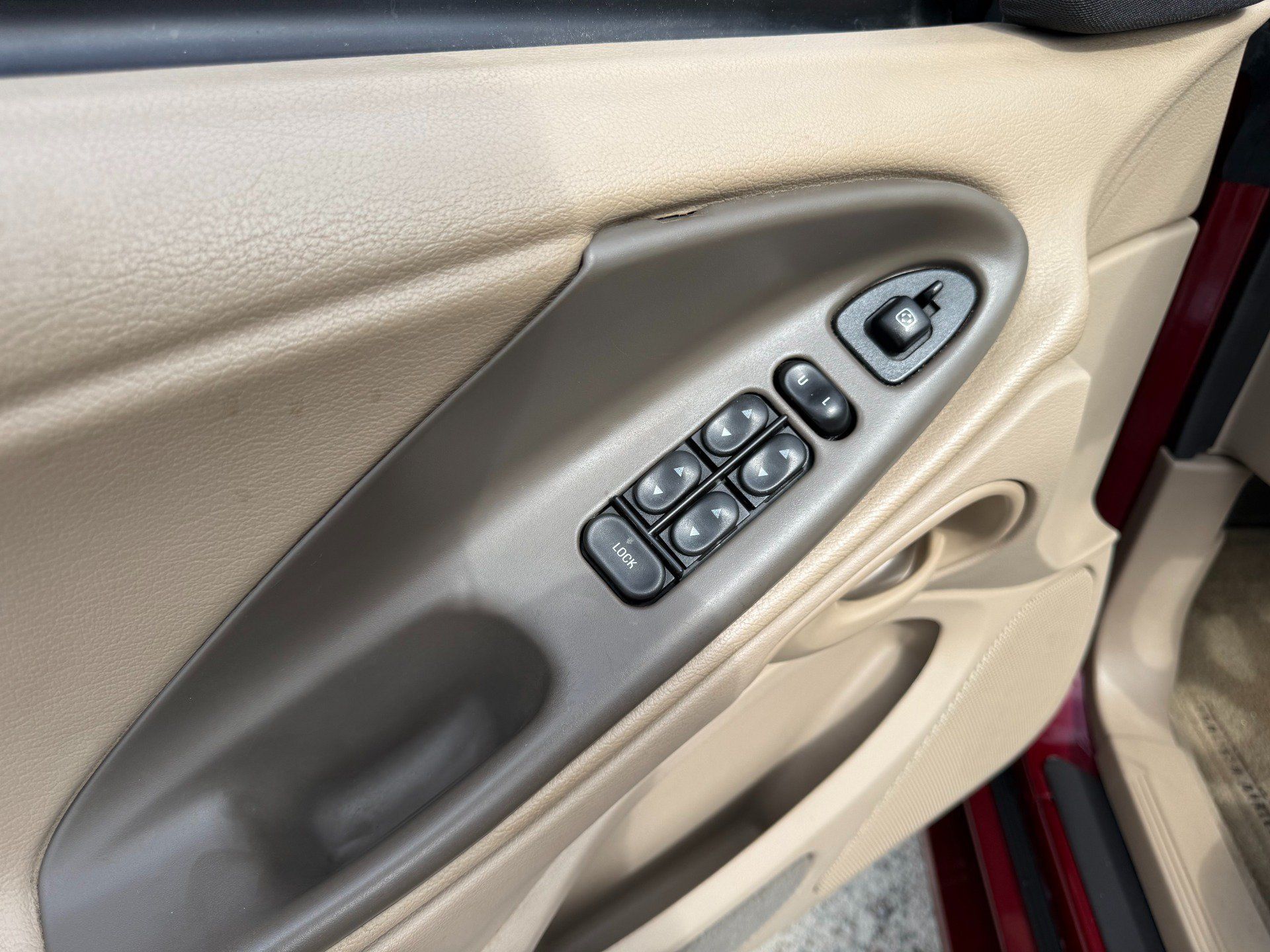 Used 2004 Ford Mustang GT RWD image 25