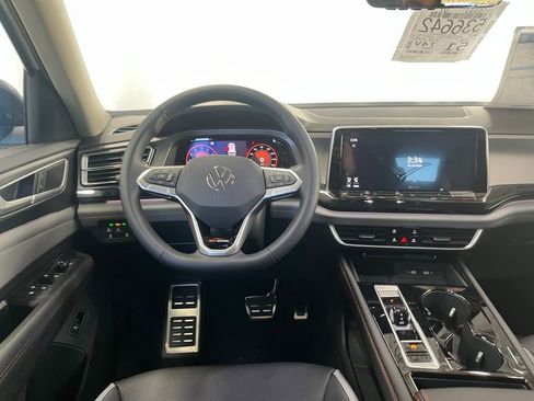 New 2026 Volkswagen Atlas Peak Edition image 18