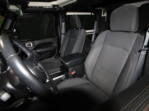 Used 2021 Jeep Wrangler Sport S image 4