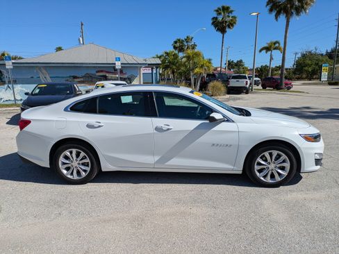 Used 2024 Chevrolet Malibu LT image 3