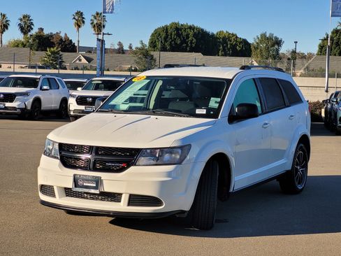 Used 2018 Dodge Journey SE w/ Connectivity Group image 8