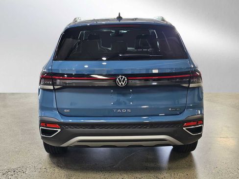 New 2025 Volkswagen Taos SE image 4