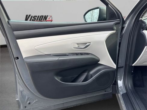 New 2026 Hyundai Tucson SE image 16