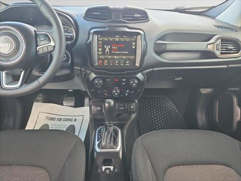 Certified 2023 Jeep Renegade Latitude AWD/4WD image 11