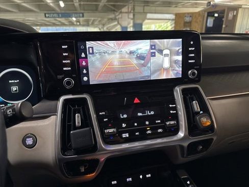 Used 2022 Kia Sorento SX Prestige AWD/4WD image 10