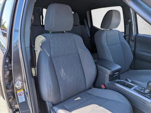 Used 2019 Toyota Tacoma TRD Sport AWD/4WD image 18