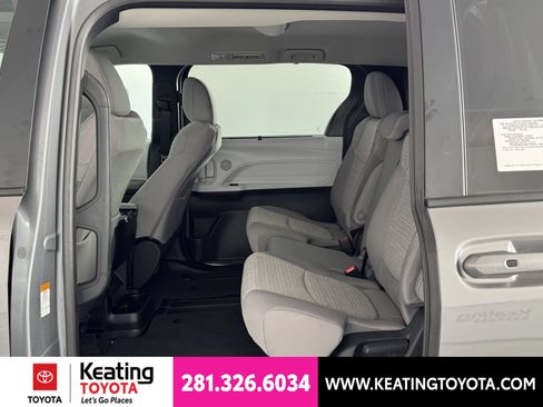 New 2026 Toyota Sienna LE FWD image 6