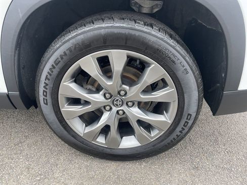 Used 2024 Toyota Grand Highlander Limited image 10