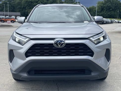 Used 2025 Toyota RAV4 XLE AWD/4WD image 6