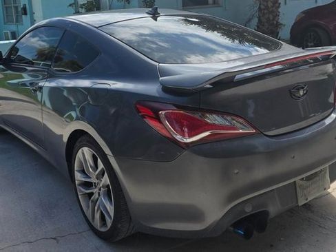 Used 2016 Hyundai Genesis Coupe 3.8 image 4