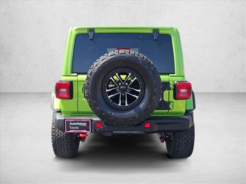 Used 2025 Jeep Wrangler Unlimited Rubicon AWD/4WD image 8