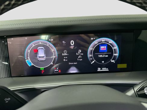 New 2026 Volkswagen Tiguan SE image 10