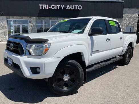 Used 2014 Toyota Tacoma 4x4 Double Cab w/ SR5 Package image 1