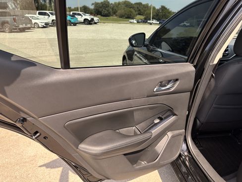 Used 2021 Nissan Altima 2.5 SV FWD image 22