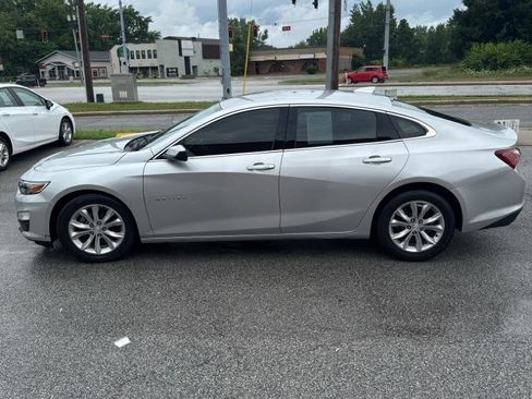 Used 2021 Chevrolet Malibu LT FWD image 2
