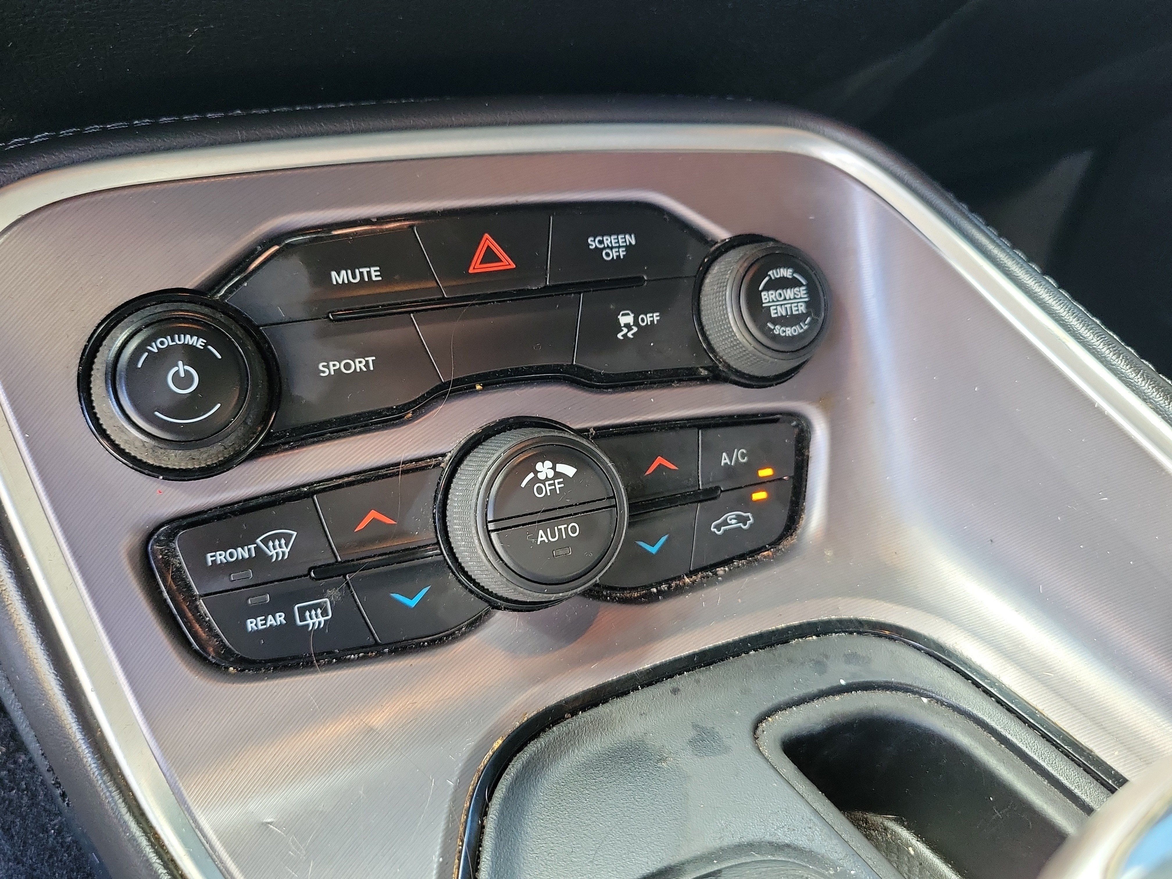 Used 2019 Dodge Challenger SXT RWD image 22