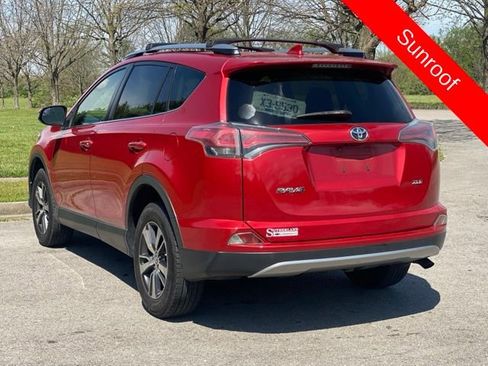 Used 2017 Toyota RAV4 XLE FWD image 5