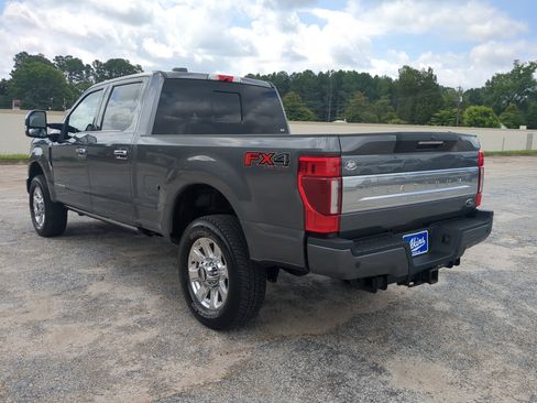 Certified 2022 Ford F250 Platinum AWD/4WD image 5
