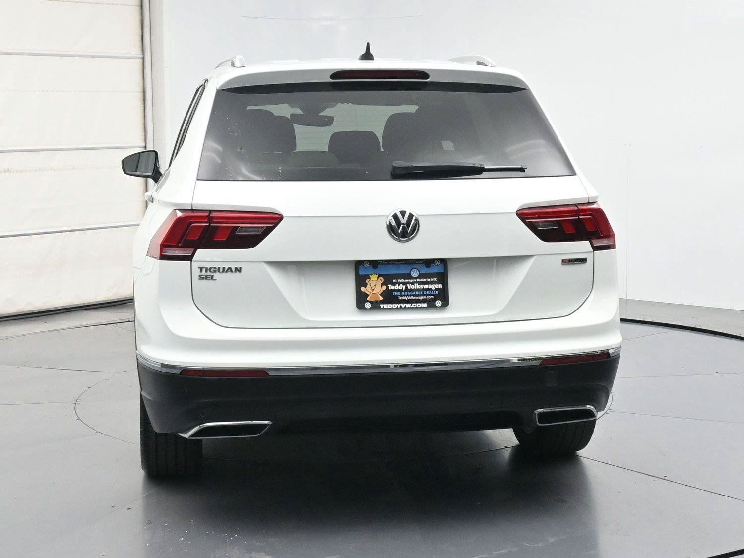 Used 2020 Volkswagen Tiguan SEL w/ 3rd Row Seat Package AWD/4WD image 23